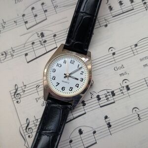 Classic Black and Gold Quartz Watch